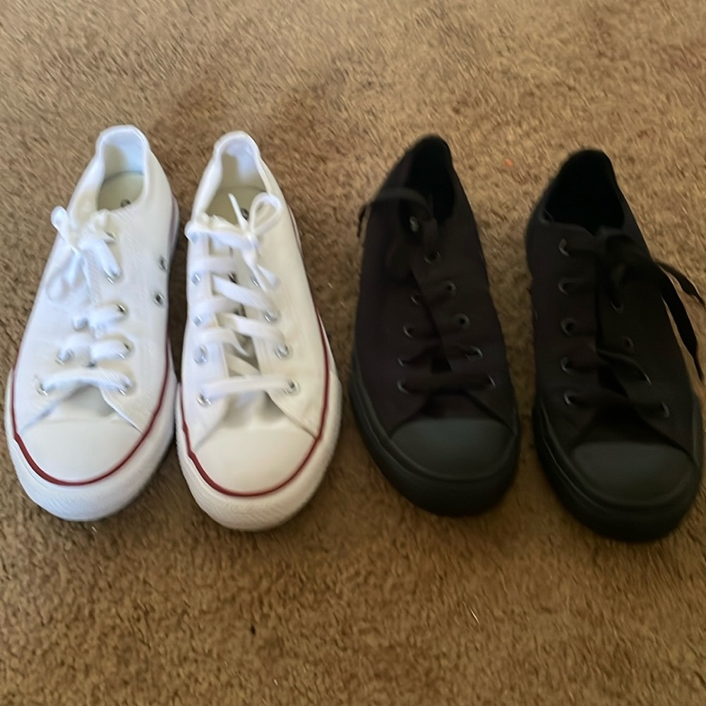 Converse low top chuck taylor